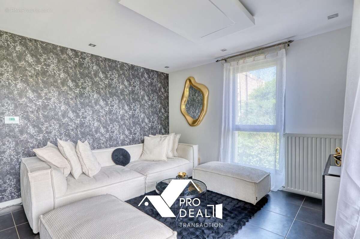 Appartement à SAINT-PRIEST