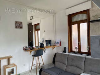 Appartement à AVESNELLES