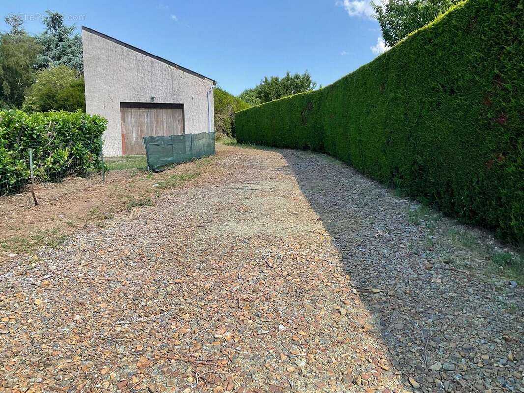 Photo 2 - Terrain à MOISDON-LA-RIVIERE