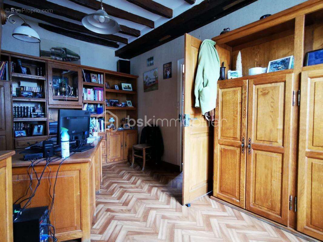 Maison à GY-L&#039;EVEQUE