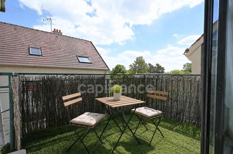 Appartement à MAURECOURT