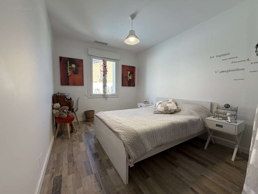 Villa plain pied rénové avec grand garage - photo 8