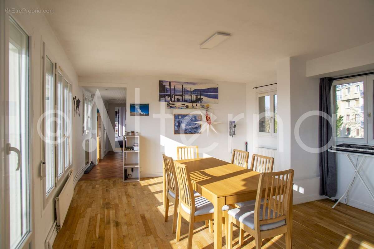 Appartement à MEZY-SUR-SEINE