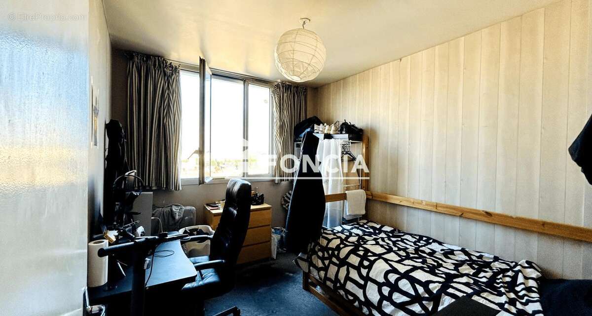 Appartement à FRESNES
