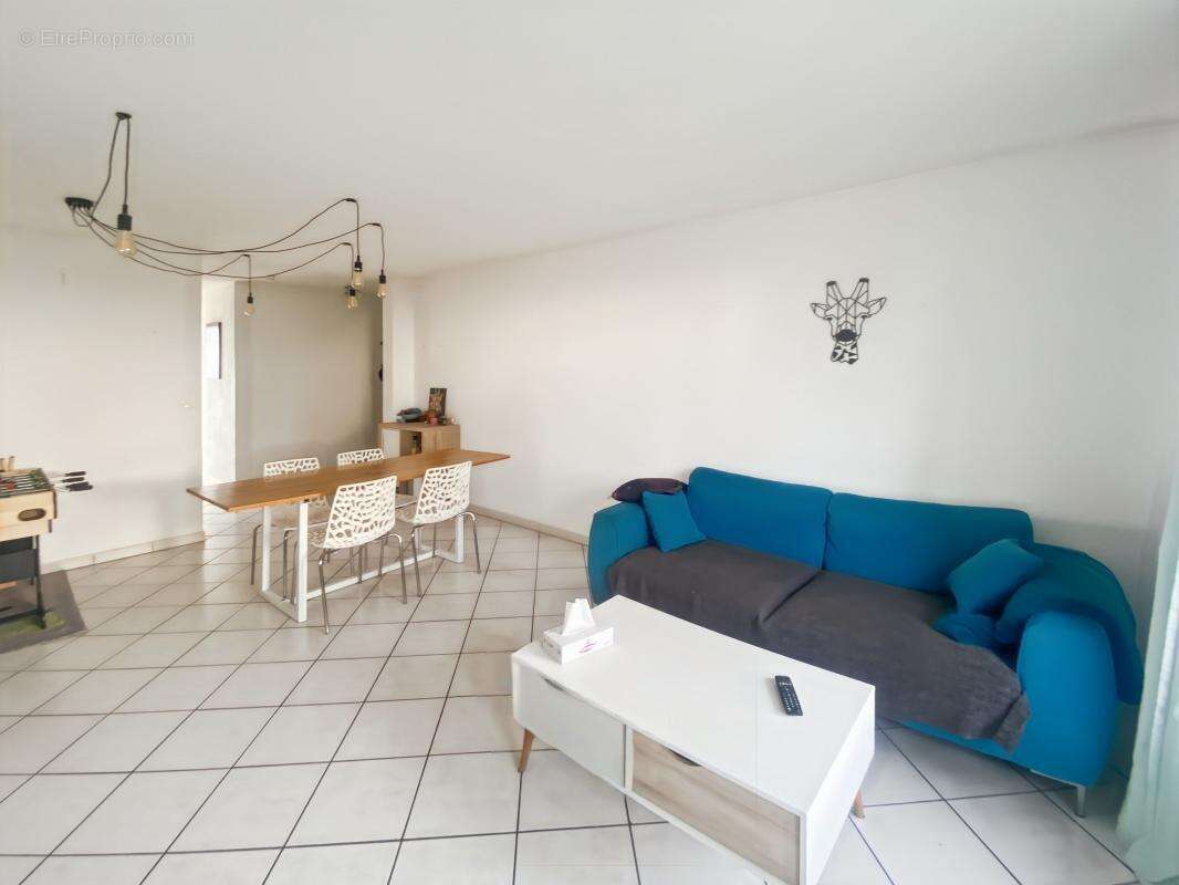 Appartement à CHECY