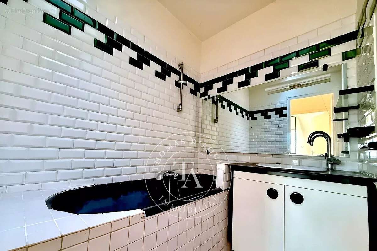 Appartement à PARIS-15E