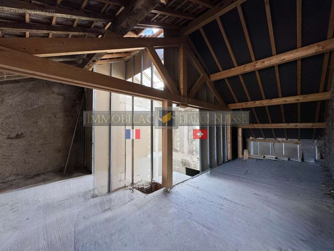 Maison à DINGY-EN-VUACHE