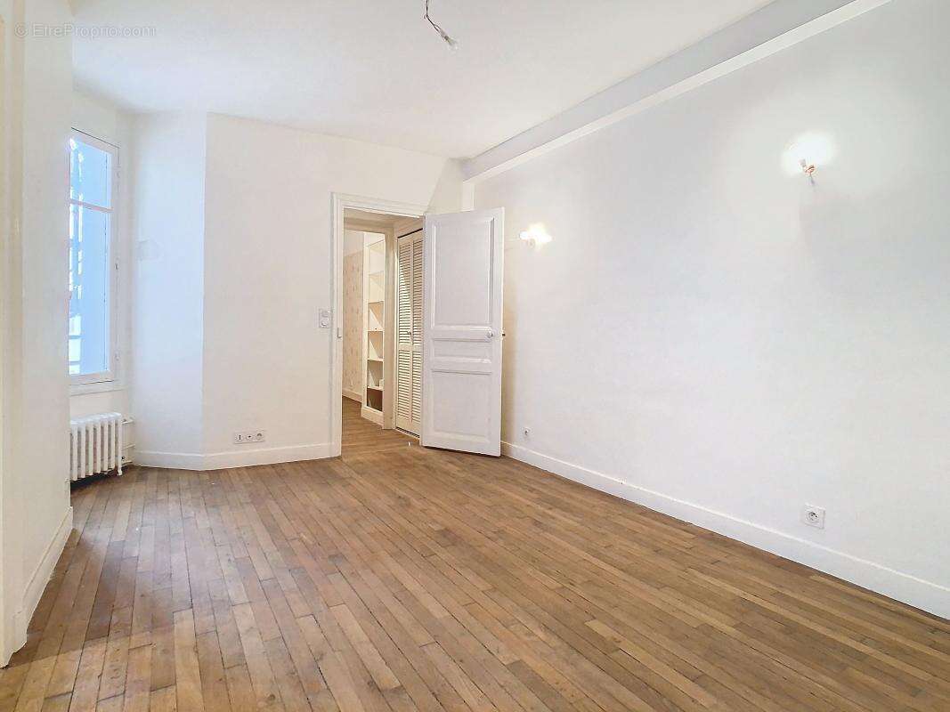 Appartement à ISSY-LES-MOULINEAUX