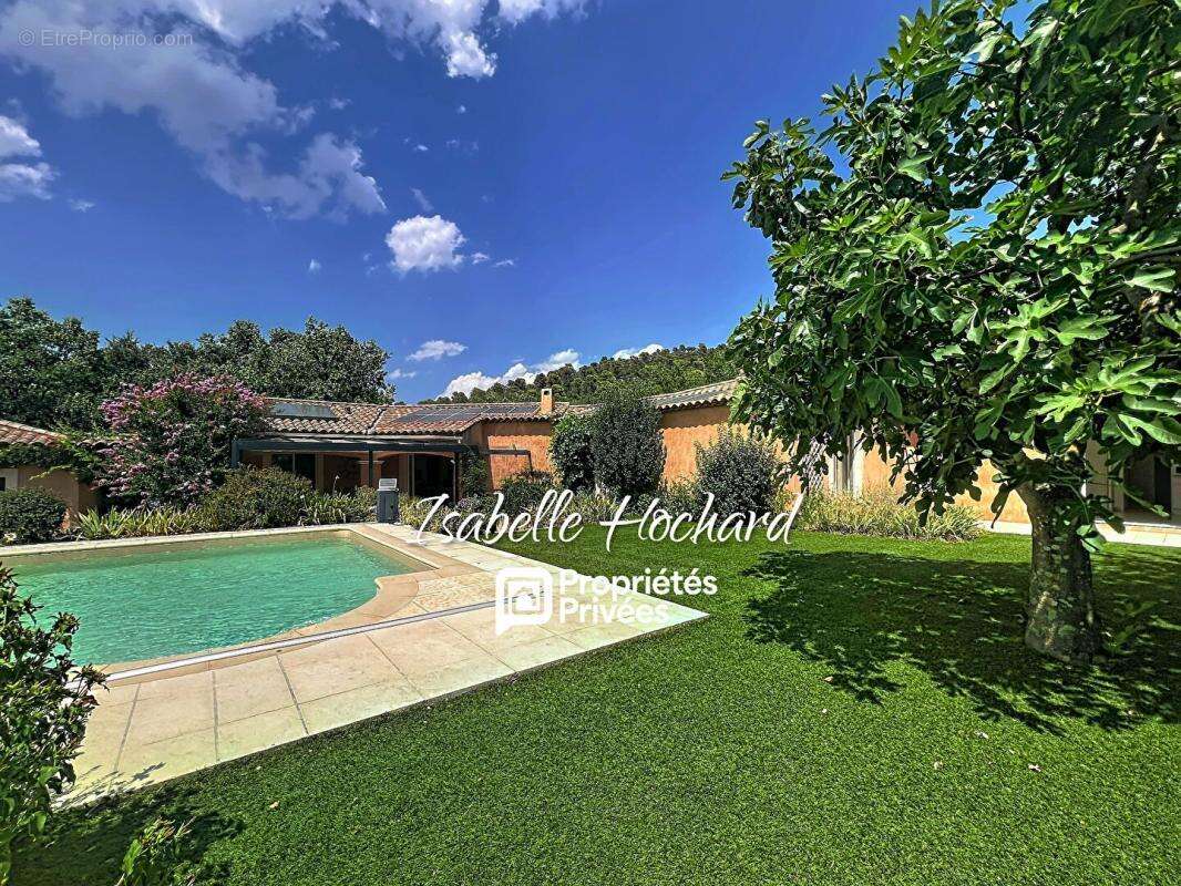 Maison familiale avec appartement T2 indépendant, piscine et grand terrain  Quartier calme à Garéoult - photo 2