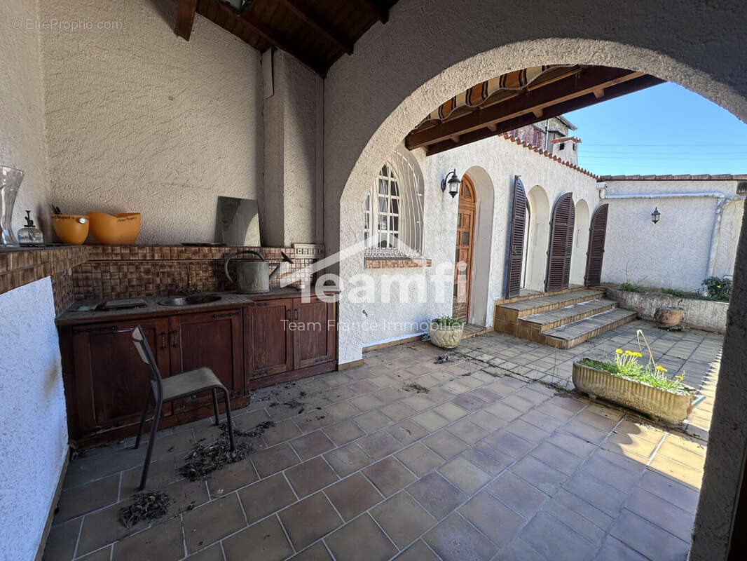 Appartement à LA MONNERIE-LE-MONTEL