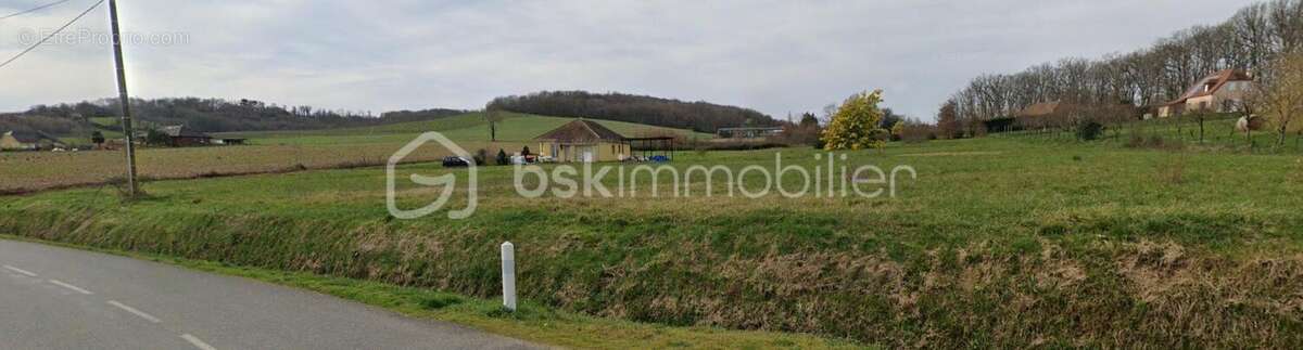 Terrain constructible avec deux lots - photo 3