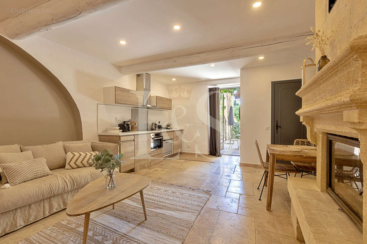 Maison à SARRIANS