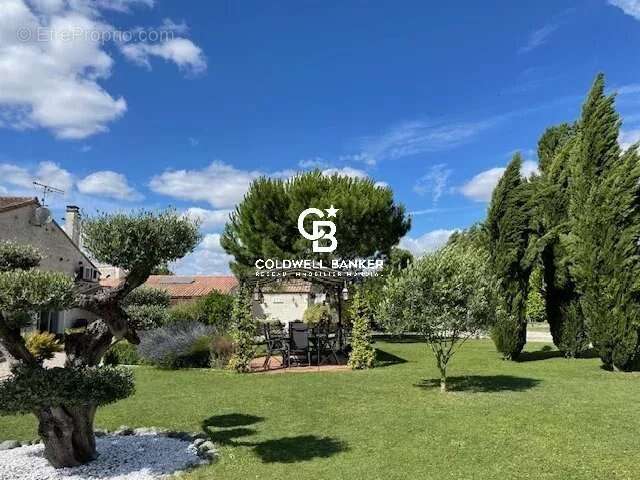 Maison à SAINT-JEAN-D&#039;ANGELY