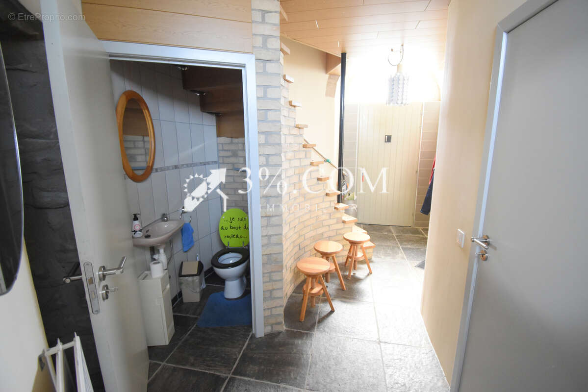 Maison d'exception dans un ancien château d'eau historique de 188 m2 avec 3 chambres, 2 salons, garage sur 1 7 - photo 5