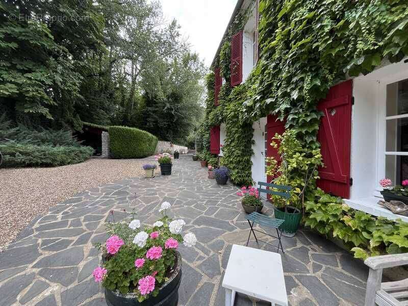 Maison 161 m² à Chaumont-En-Vexin  - photo 3