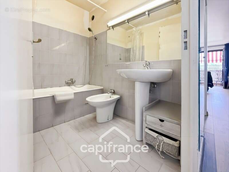 Appartement à SAINT-RAPHAEL