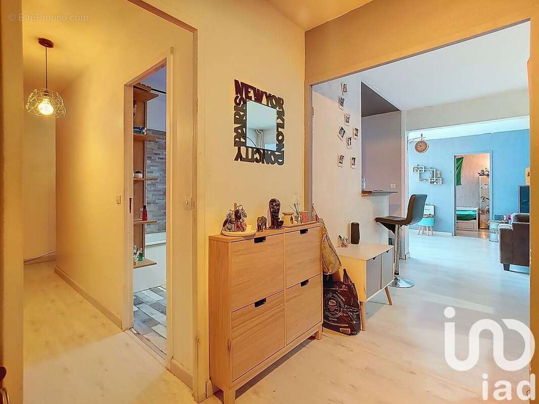 Photo 8 - Appartement à SAVIGNY-LE-TEMPLE