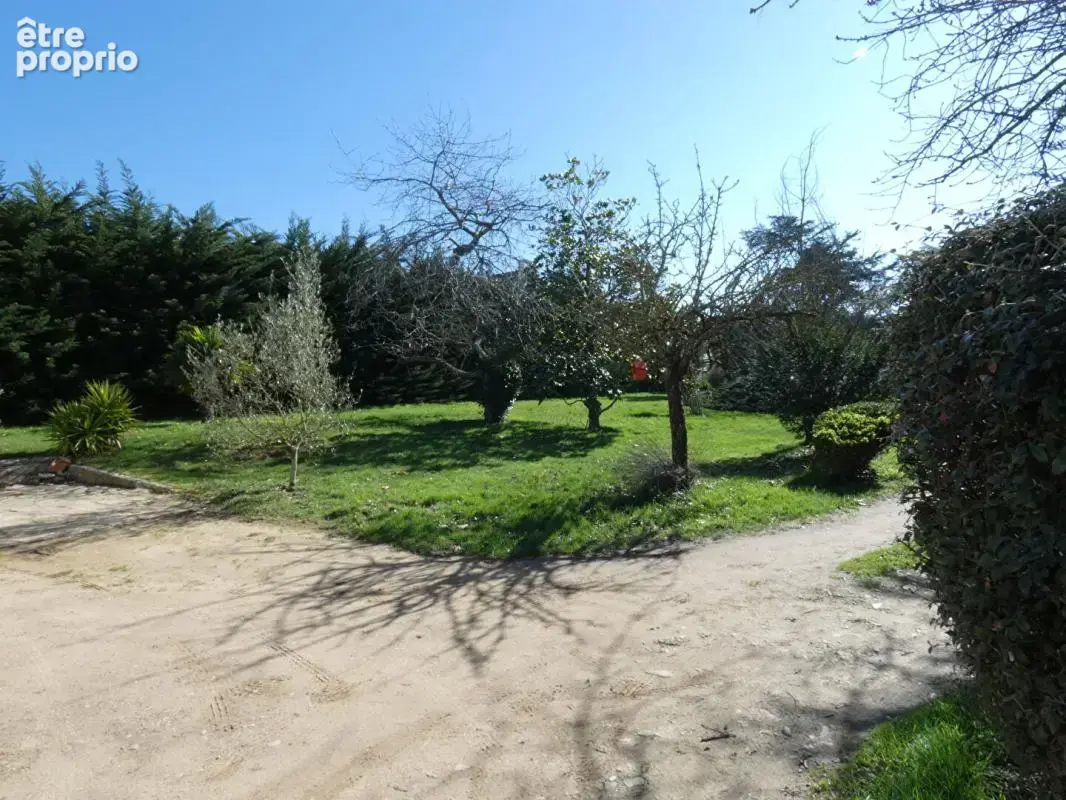 BELLE OPPORTUNITE FONCIERE ! Terrain constructible de près de 3 000m2 - photo 11