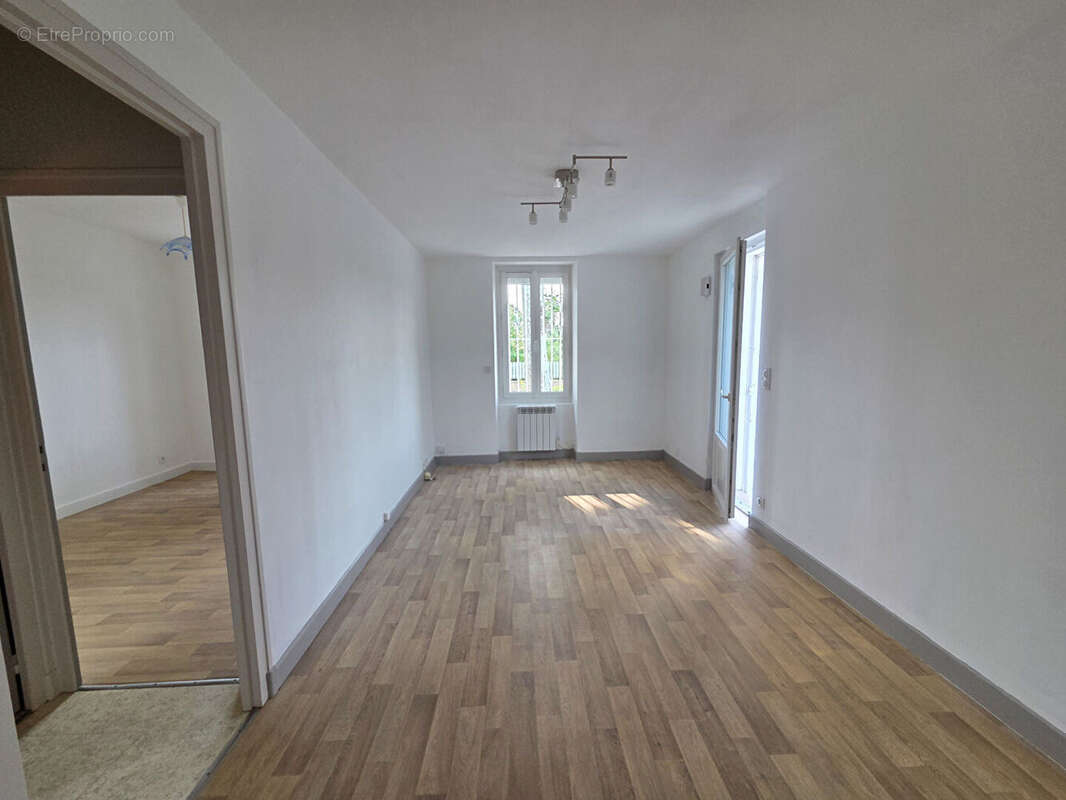 Centre ville avec garage - 41 m²- 393 m² de terrain - photo 4
