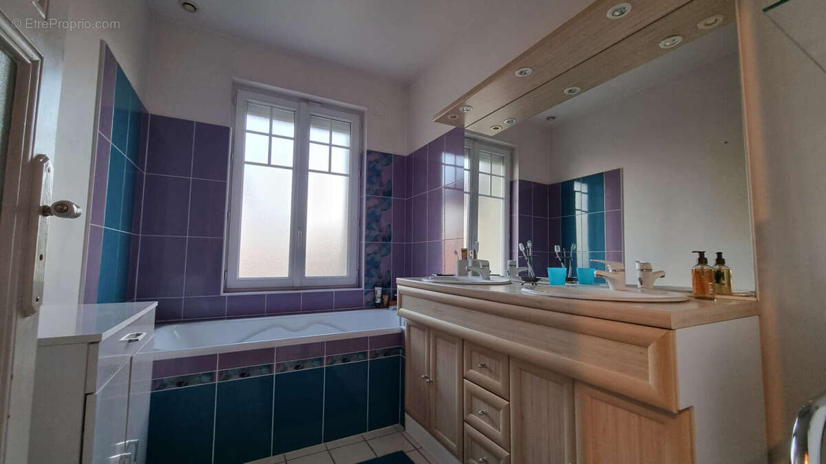 Maison à MANTES-LA-VILLE