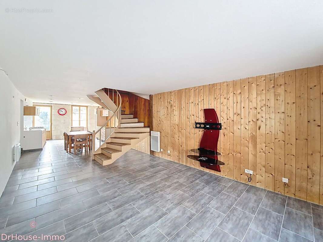 Maison 106 m² à Saint-Maixent-L'ecole  - photo 11