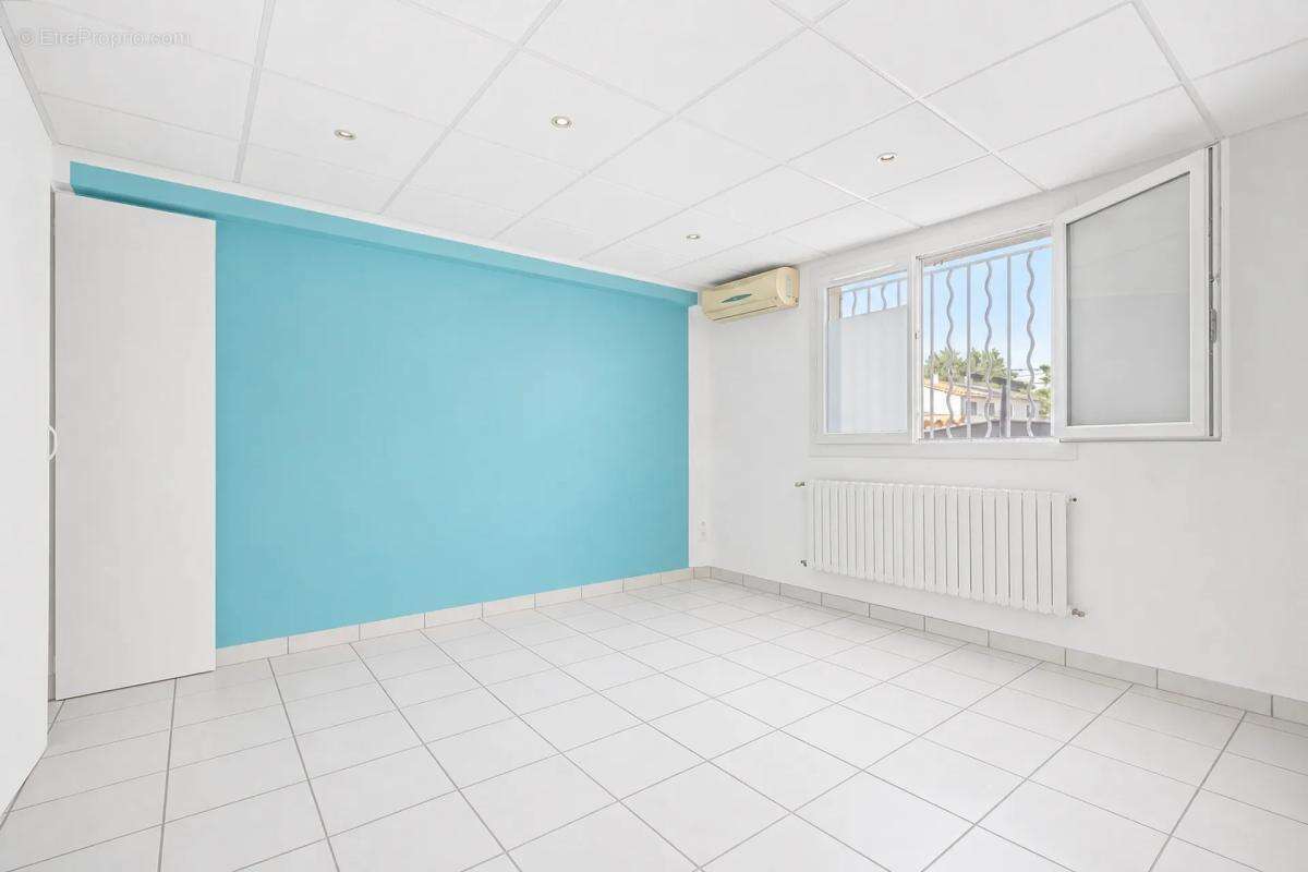 Maison de 9 pièces de 246 m² à Velaux - photo 12
