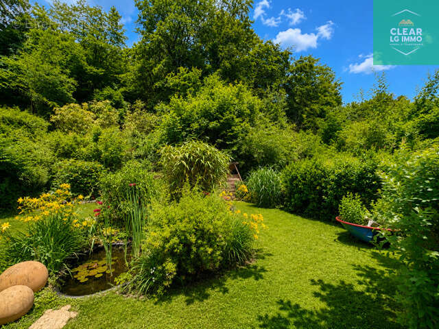 Maisonavec jardin et piscine - photo 3
