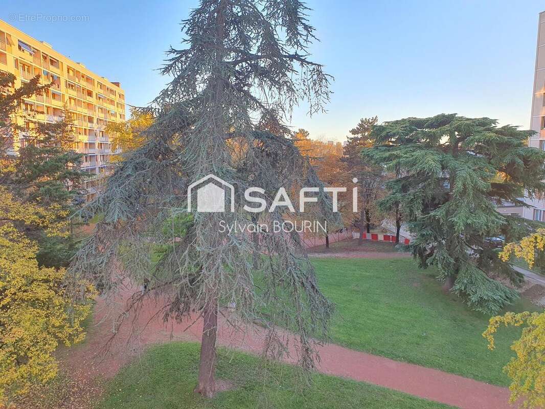 Photo 2 - Appartement à VILLEURBANNE