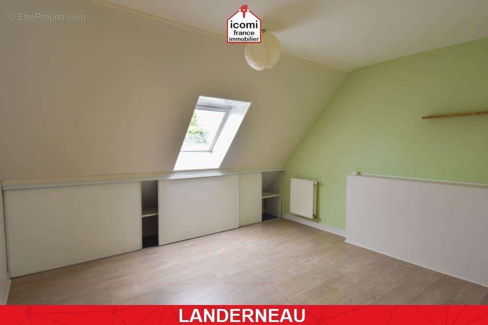 Finistere - landerneau (29800) - a vendre - maison  individuellle de 167m² - 7 chambres - garage - jardin de 1000 m² - fenetres  - photo 8