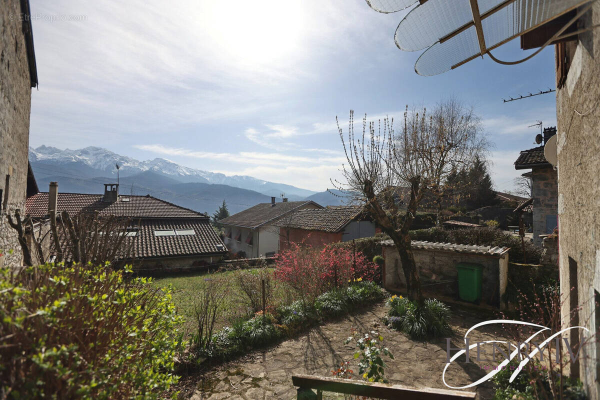 Maison à SAINT-ISMIER