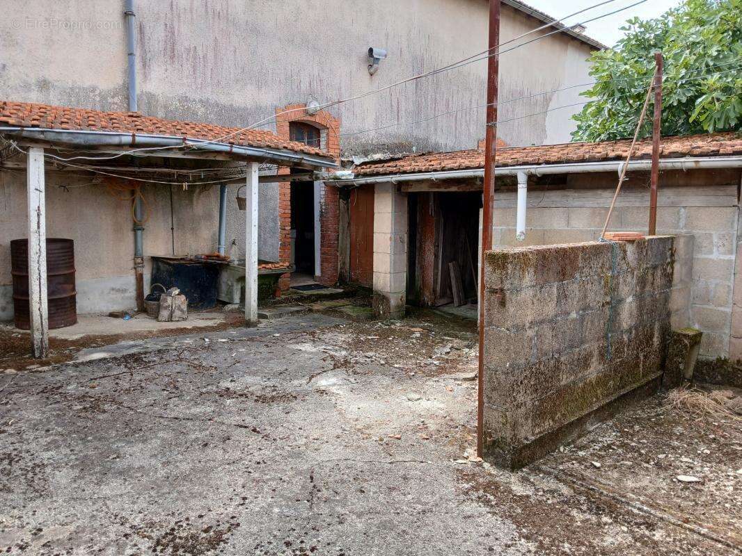 Maison à ROUMAZIERES-LOUBERT