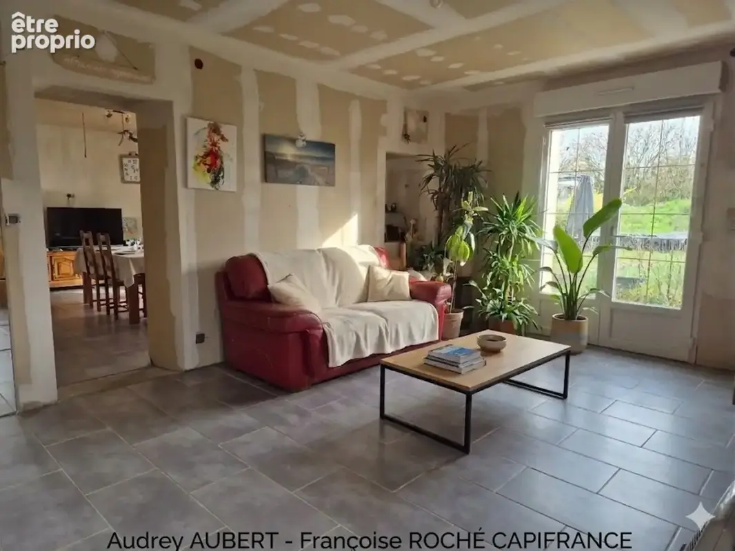 Maison à vendre 8 pièces TONNAY BOUTONNE (17) - photo 2
