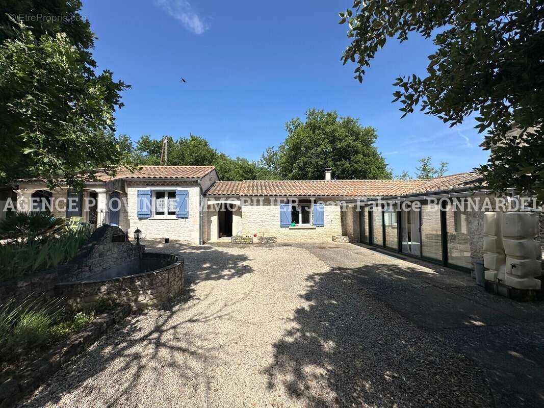 Maison 166 m² à Chantemerle-Les-Grignan  - photo 19