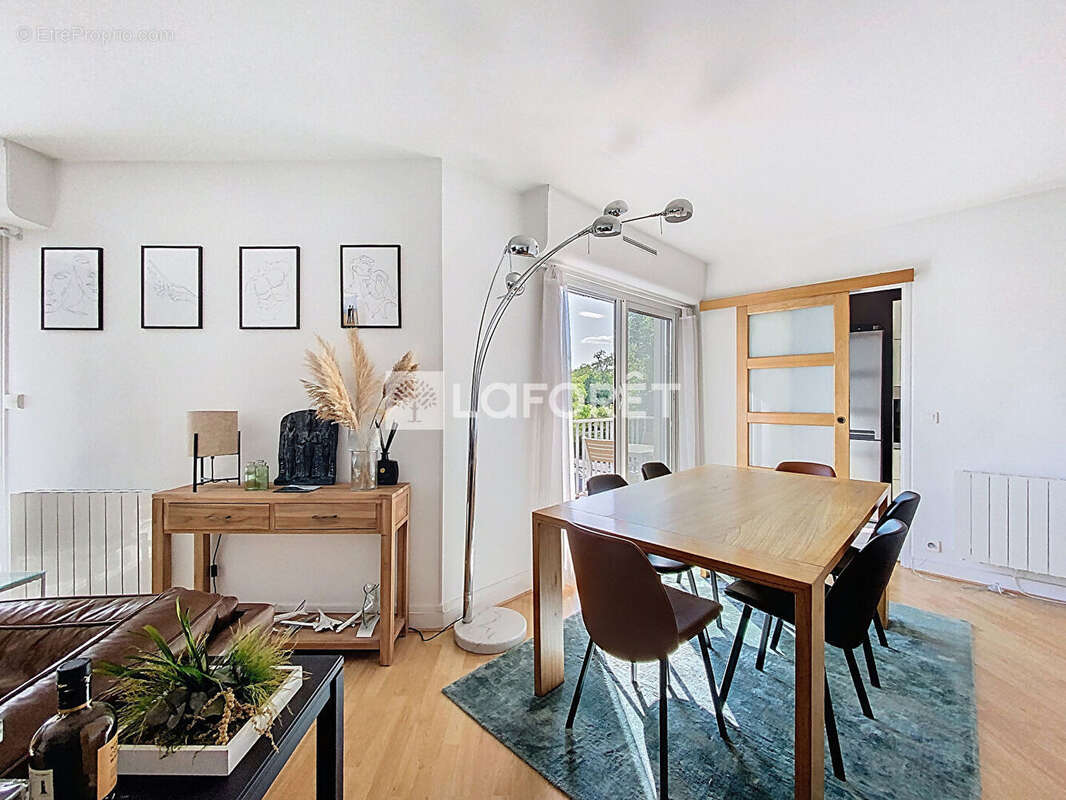 Appartement à VERNEUIL-SUR-SEINE