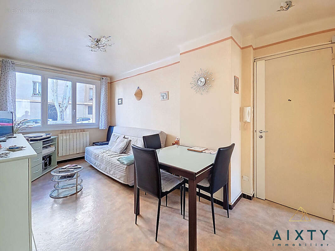 Appartement à MARSEILLE-5E