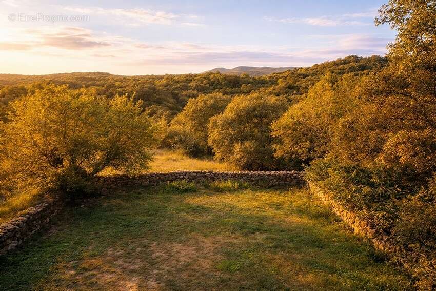 Maison à DURFORT-ET-SAINT-MARTIN-DE-SOSSENAC