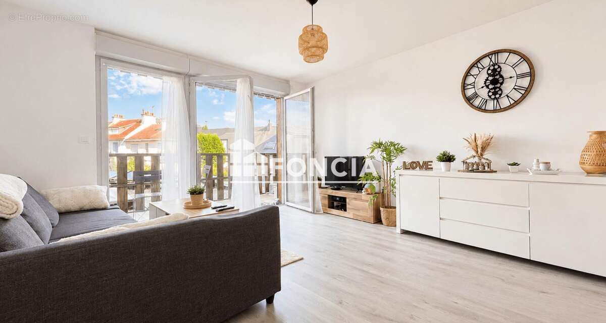 T2 récent avec terrasse de 10 m² et parking – proche Route de Vannes - photo 3