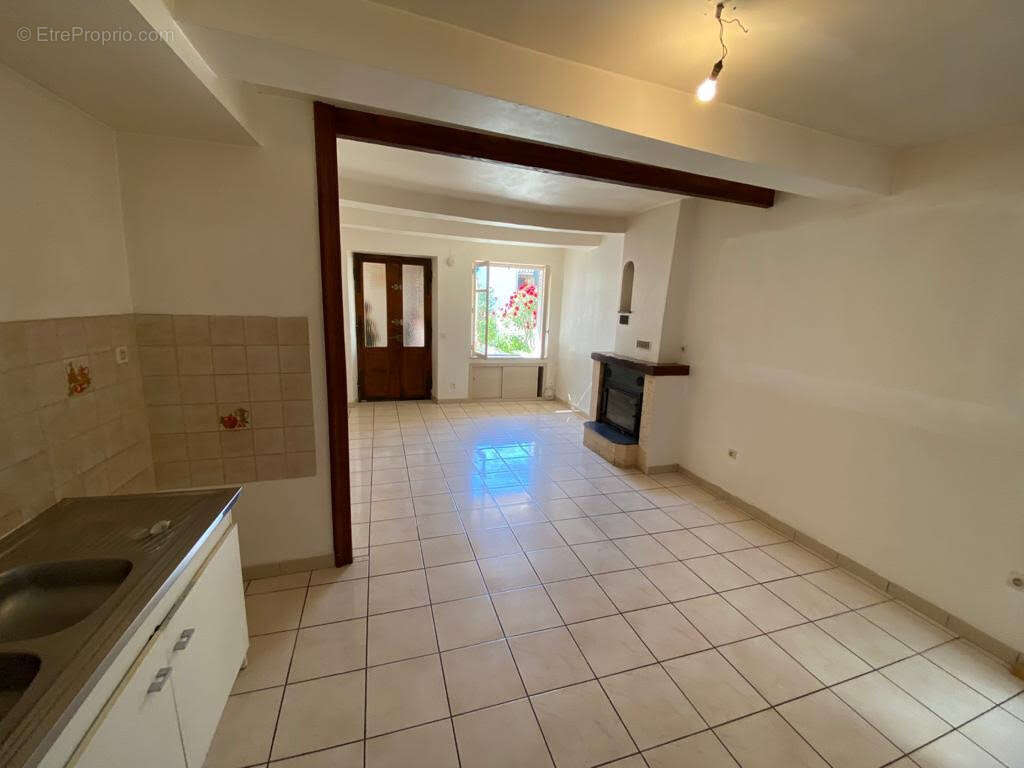 Maison à CONILHAC-CORBIERES