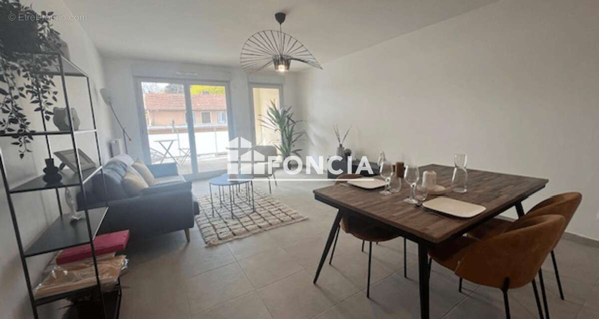 Appartement à RILLIEUX-LA-PAPE