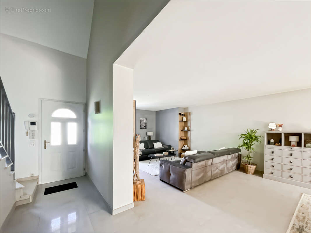 Maison à BREUIL-LE-SEC