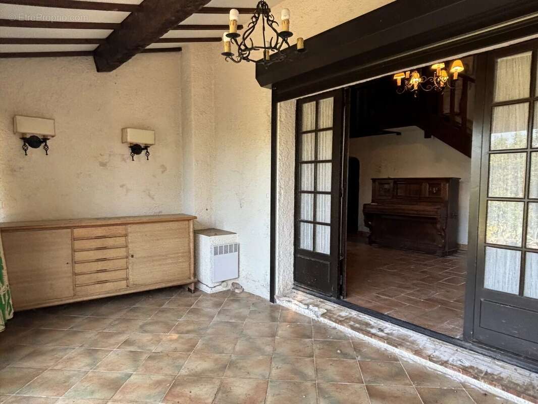 Maison à LES ISSAMBRES