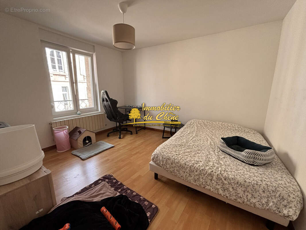 Chambre 3 T5 - Appartement à LUXEUIL-LES-BAINS