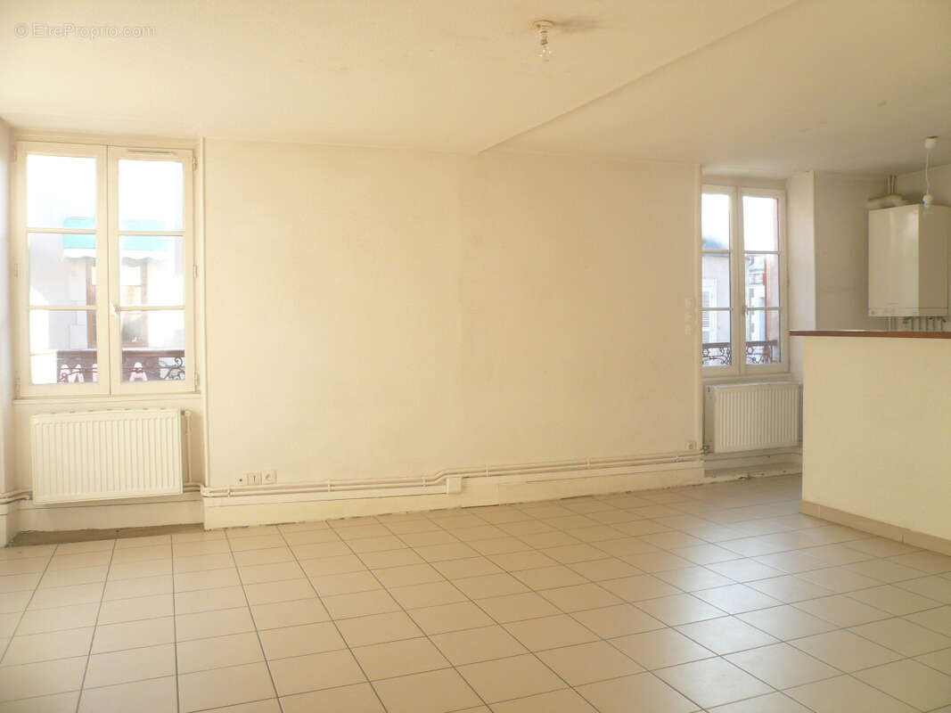 Appartement à LA CHARITE-SUR-LOIRE