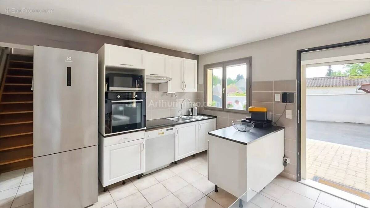 Maison à SAINT-FARGEAU-PONTHIERRY