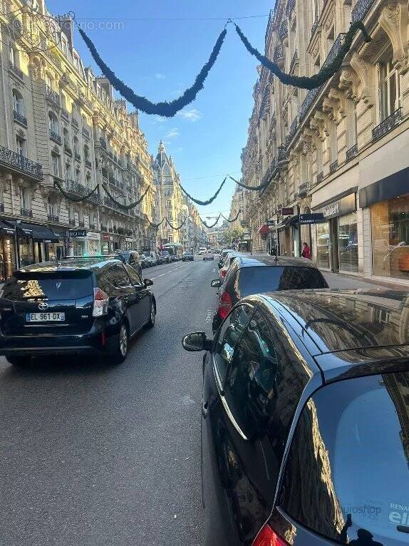 Commerce à PARIS-17E