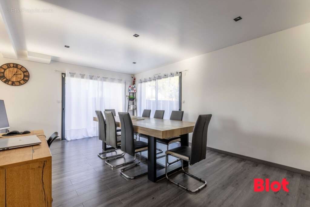 Maison à SAINT-AUBIN-DU-CORMIER