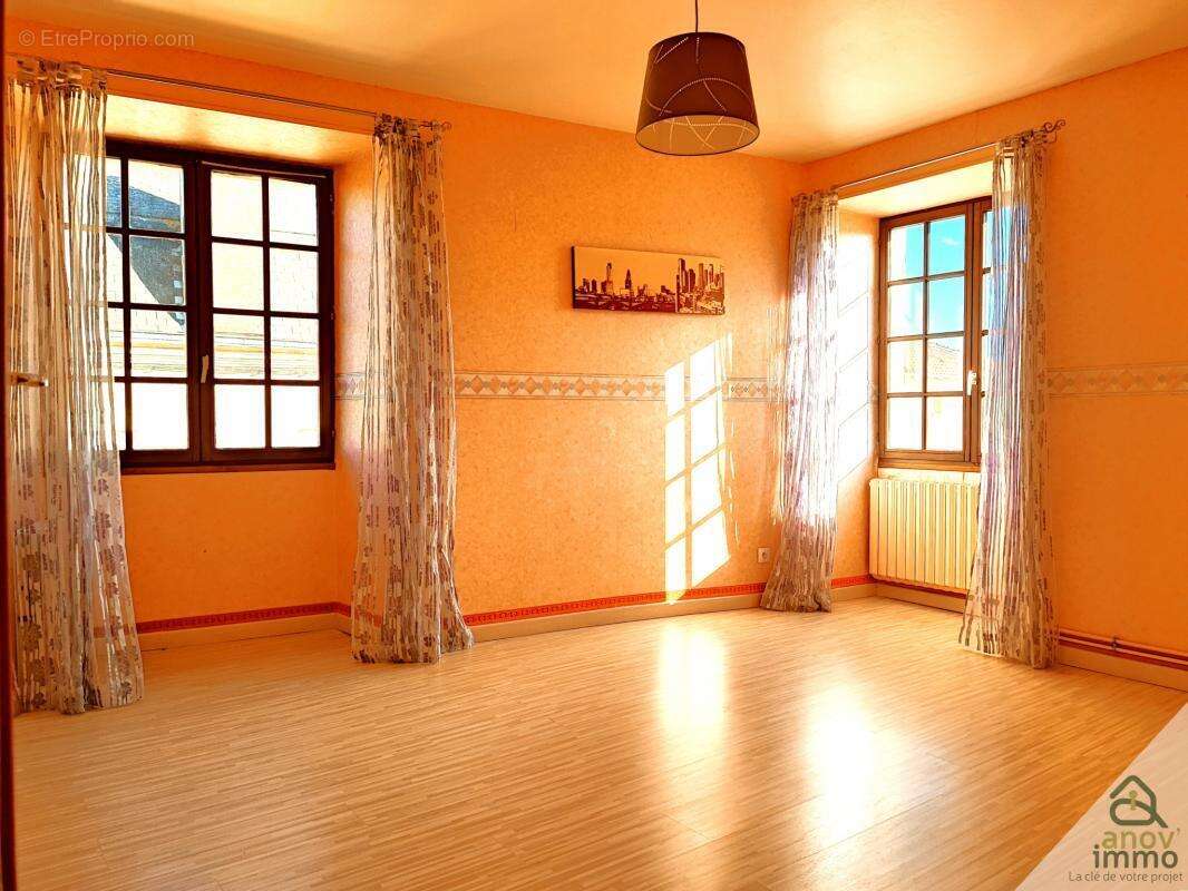 Maison à MAUPREVOIR