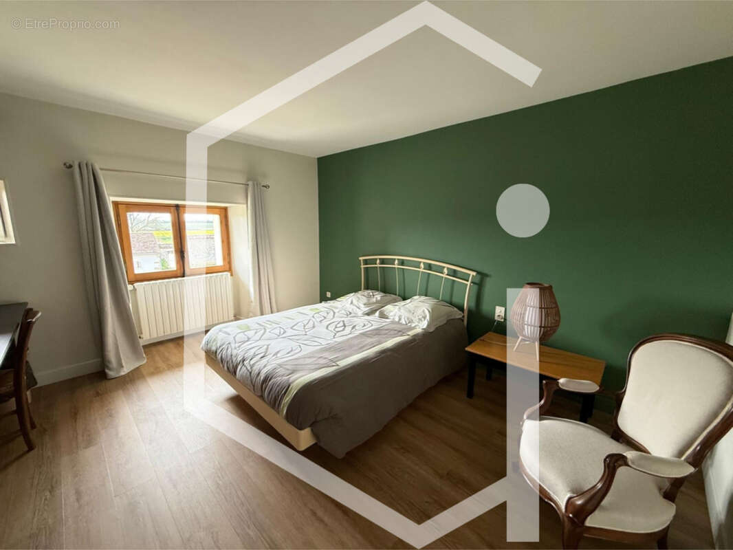 Maison à COSNE-COURS-SUR-LOIRE