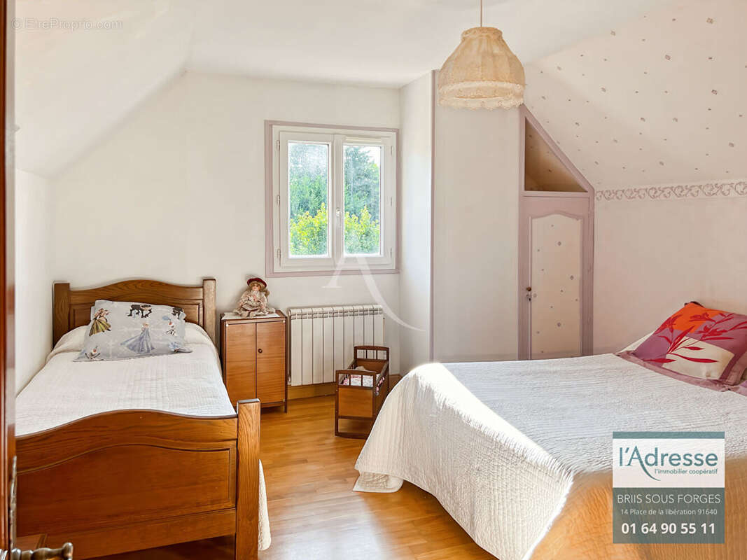 Maison à BRIIS-SOUS-FORGES