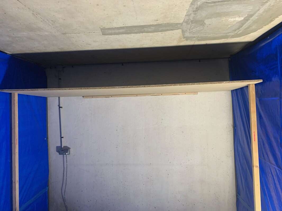Parking à COURBEVOIE